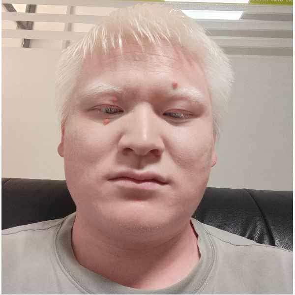 30岁岁安徽单身帅哥 - 鄂尔多斯吉缘网