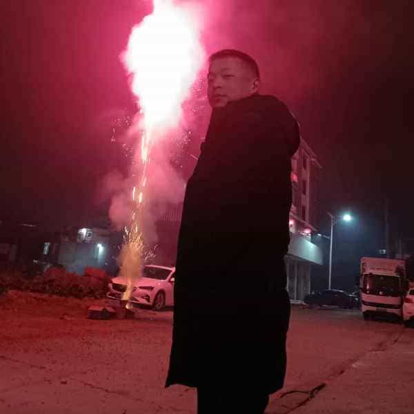 38岁岁四川单身帅哥 - 鄂尔多斯吉缘网