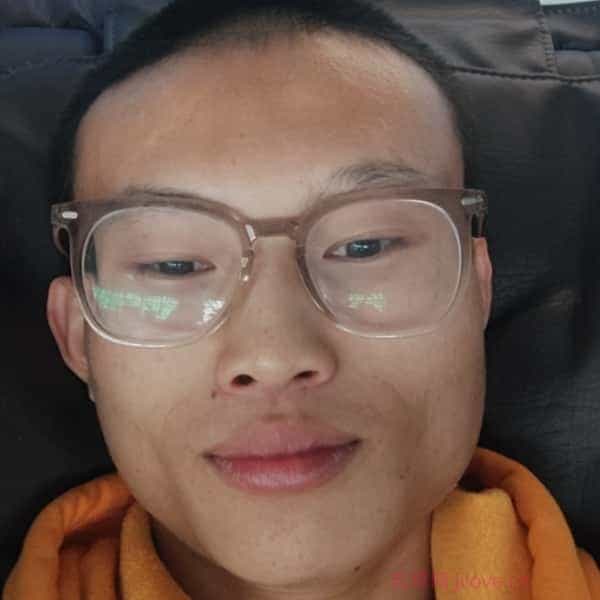 25岁岁四川单身帅哥 - 鄂尔多斯吉缘网