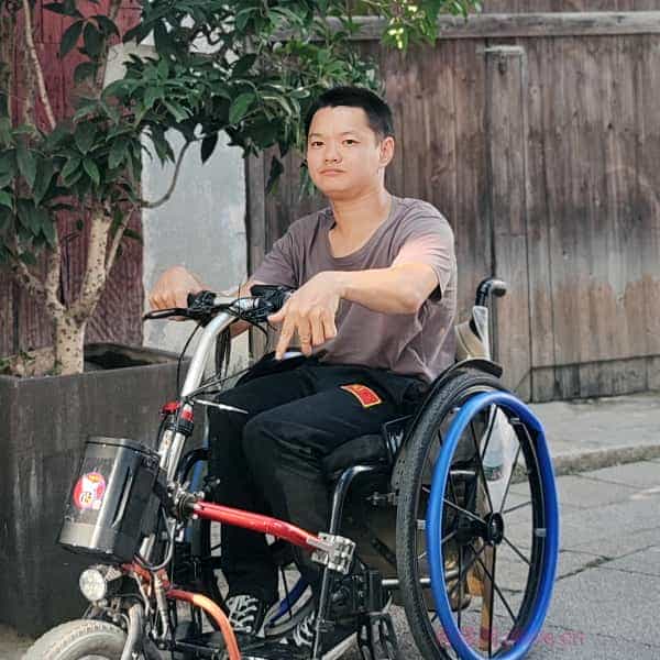 33岁岁湖北单身帅哥 - 鄂尔多斯吉缘网